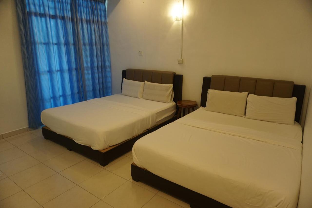 S & S Guest House Kuantan Esterno foto